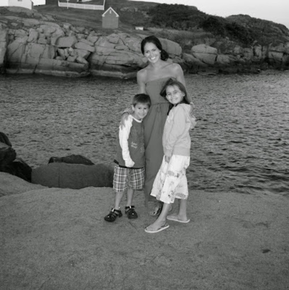 Meet your Posher, Jessica - Picture 1 of 1